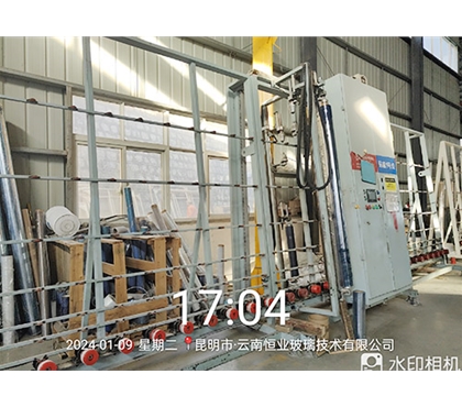 玻璃加工設(shè)備8